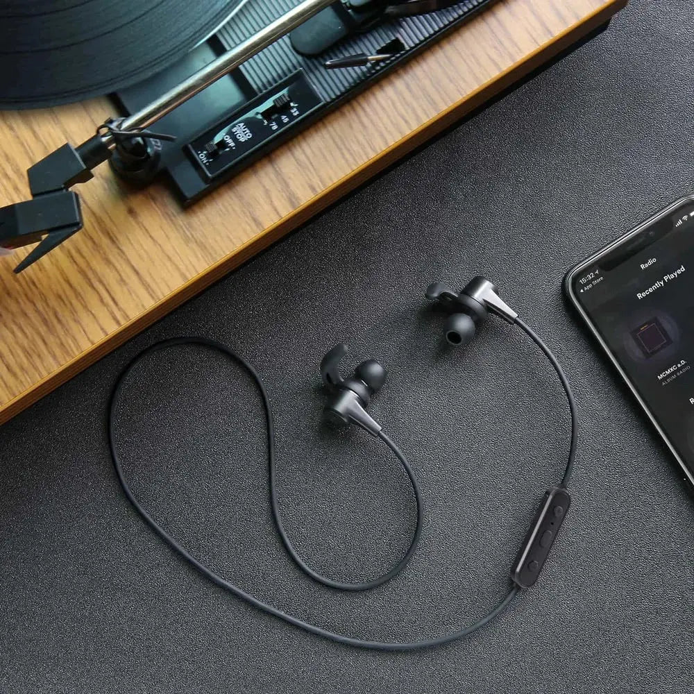 Audifonos aukey inalambrico deportivo con clip magnetico color negro DIGITALSHOP