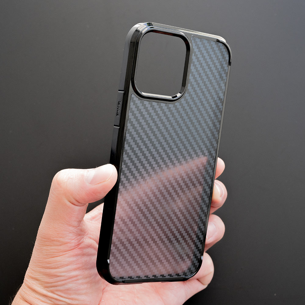 Estuche clasico spigen fibra carbon apple iphone 12 pro max color fibra carbon negro